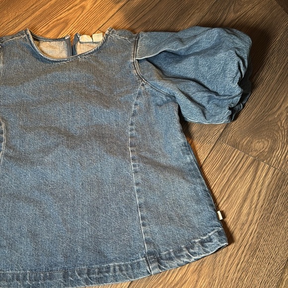 Levi’s denim puff sleeve top - Picture 2 of 11